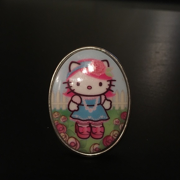 Traina Tarantino x Hello Kitty pink head ring