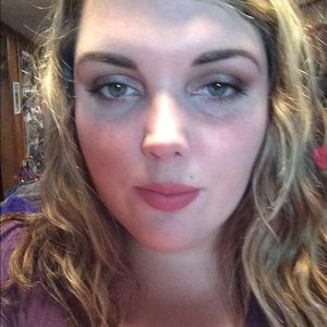 Meet your Posher, Alexandra