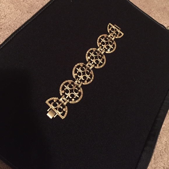 Gold Jewel Studded Bracelet!