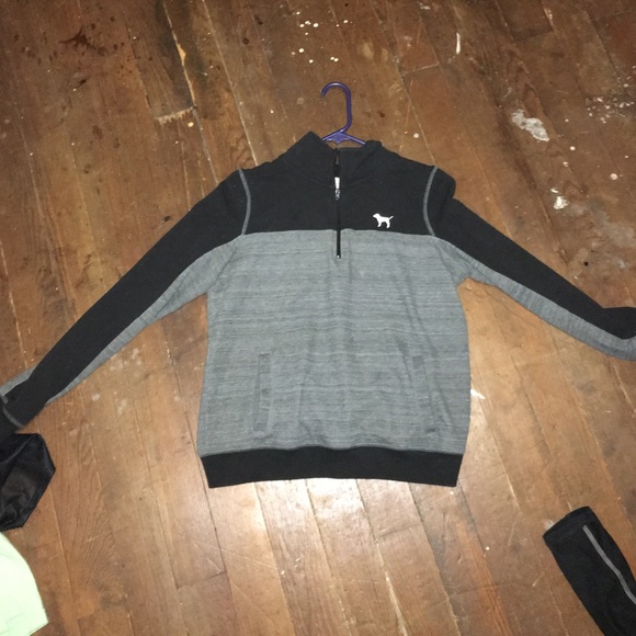 VS Pink black and grey quarter zip