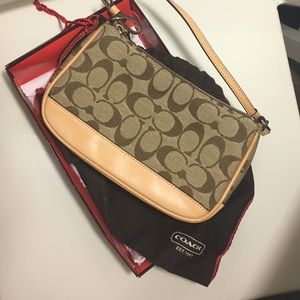 Coach bag. Authentic w dust bag in box