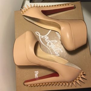 Christian Louboutin electropump nude/gold