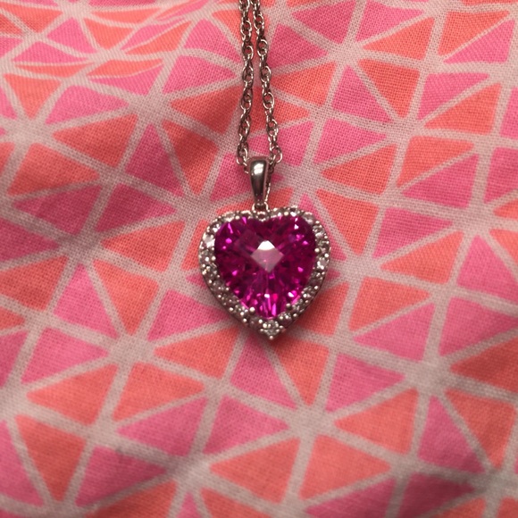🚨Reduced🚨Pink sapphire heart necklace