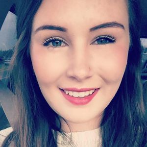 Meet your Posher, Caroline