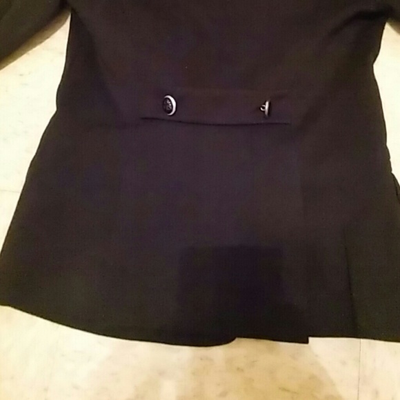 Black jacket - Picture 3 of 3