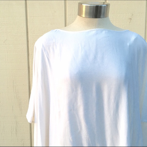 🔴Sold in bundle| Diane Von Furstenberg flowey top - Picture 2 of 4