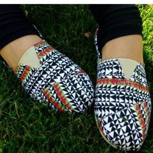 Tribal Print Toms