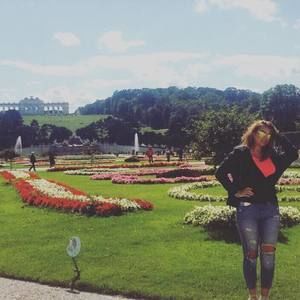 Meet your Posher, Sadaf