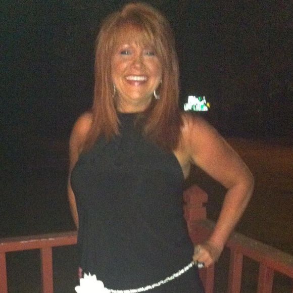 Meet your Posher, Pam - Picture 1 of 1