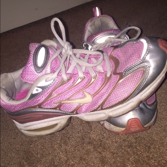Size 8.5 Nike MaxAir running shoes