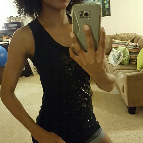 ✴Black Mossimo top!✴