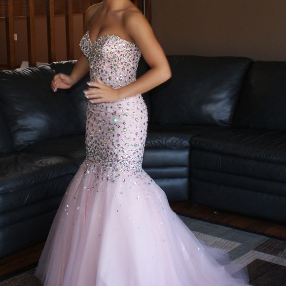 PROM DRESS - Picture 2 of 4