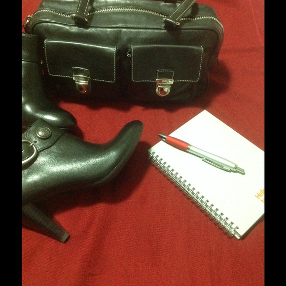 Prada - Picture 2 of 4