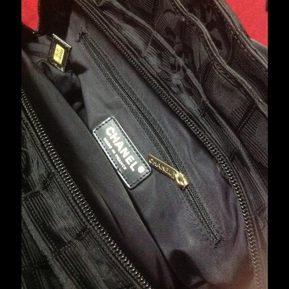 Chanel - Picture 3 of 4