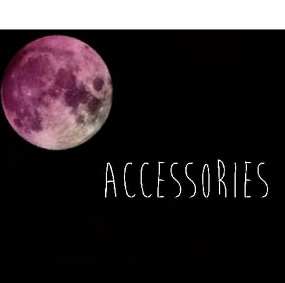 Accessories :) - image 1