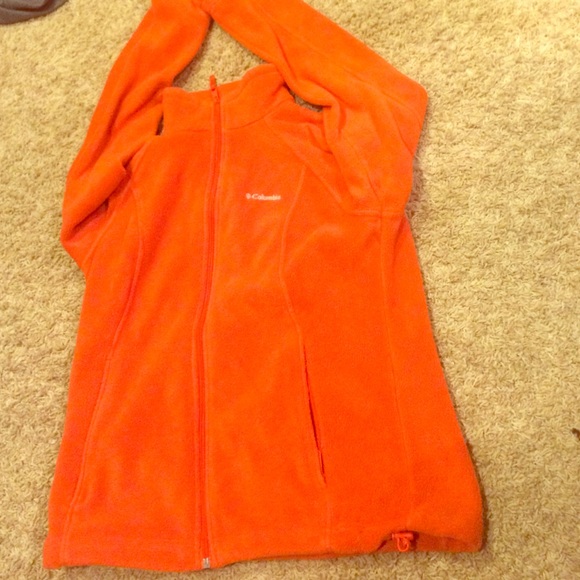 Columbia sweatshirt