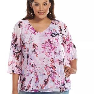 Plus Jennifer Lopez Flyaway-Back Top Print NWOT