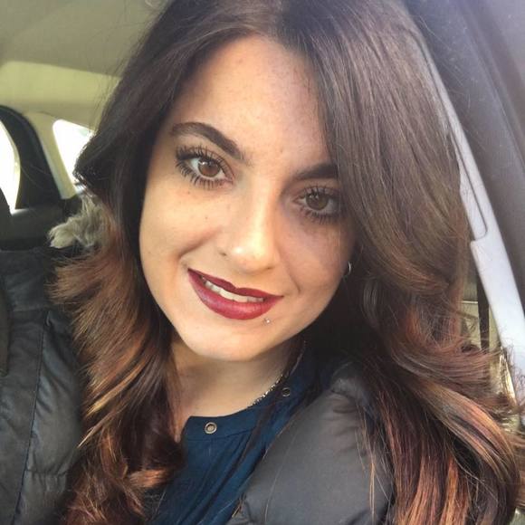 Meet your Posher, Nicole