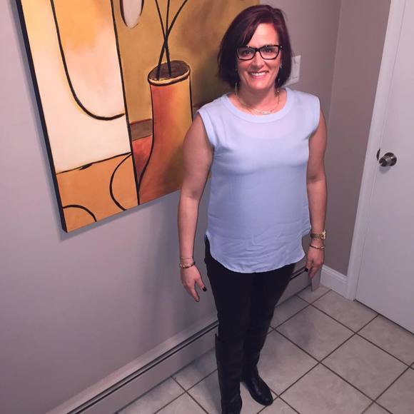 Meet your Posher, Dina