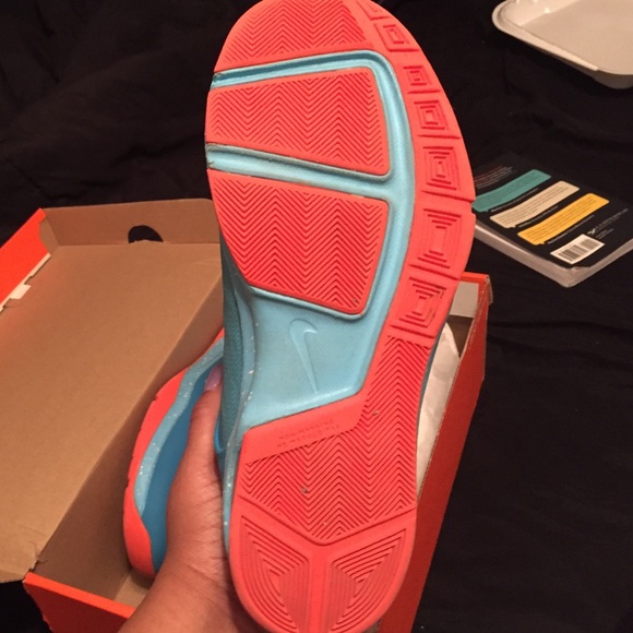Shoes - Picture 3 of 4