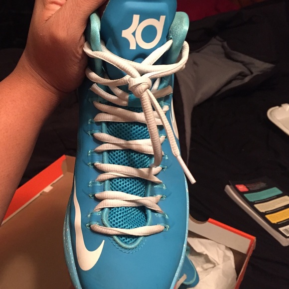 Shoes - Picture 4 of 4