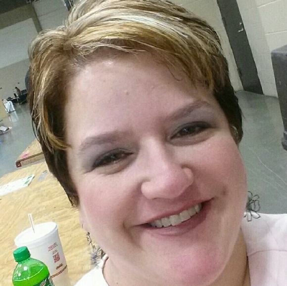 Meet your Posher, Kelley