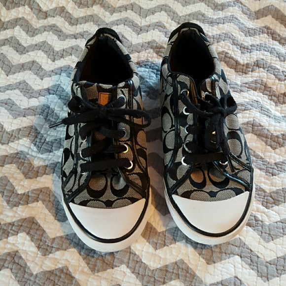 Size 8 coach shoes
