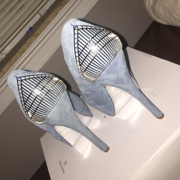 Pumps!!!!! - Picture 2 of 3