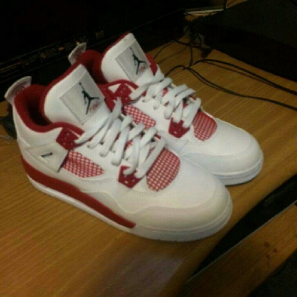 Jordan 4s