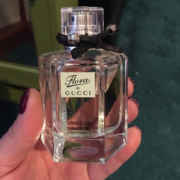 Gucci flora perfume smells so good