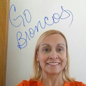 Meet your Posher, Toni lori