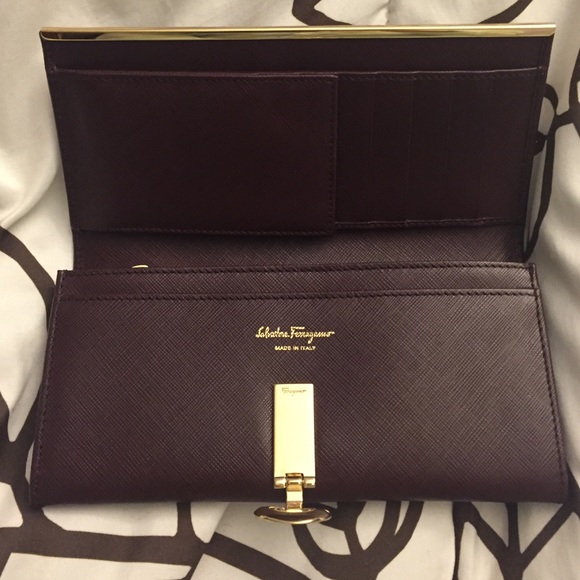 Brand new Salvatore Ferragamo Wallet - Picture 2 of 4