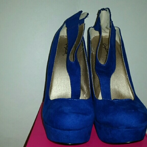 Navy (dark) blue shoes