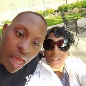 Meet your Posher, Joyce