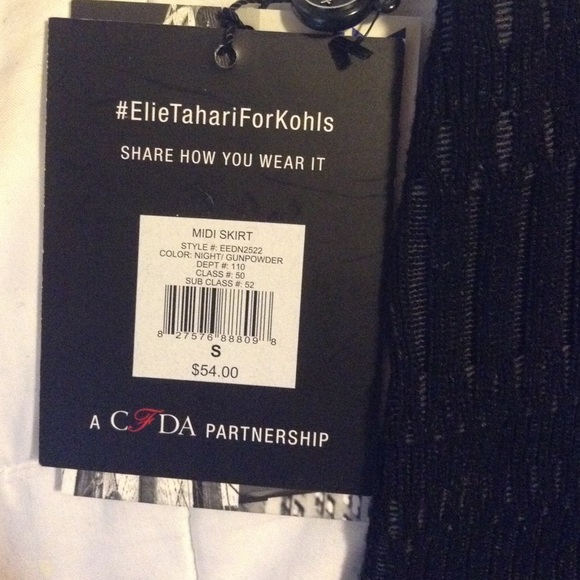 Pencil skirt brand-new with tags - Picture 2 of 3