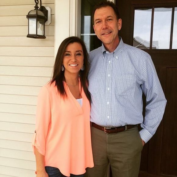 Meet your Posher, Tania - Picture 1 of 1