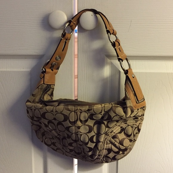 Coach hobo style purse
