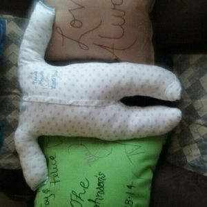 Hand embroidery pillows