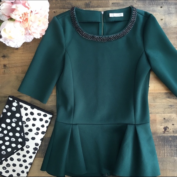 Hinge chain link peplum top . HP π· - Picture 3 of 3