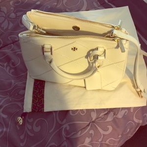 Tory Burch bag!! Almost..!only carried few times!