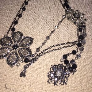 Necklace w/Silver/black rhinestone flowers