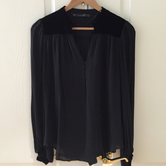 Zara blouse size S