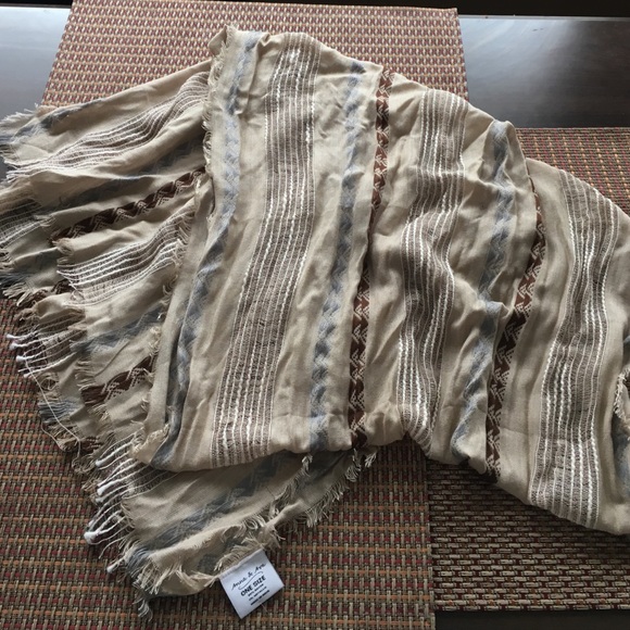 Accessories - Scarf
