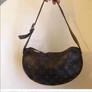 Combined listing of 2 LVs per request.