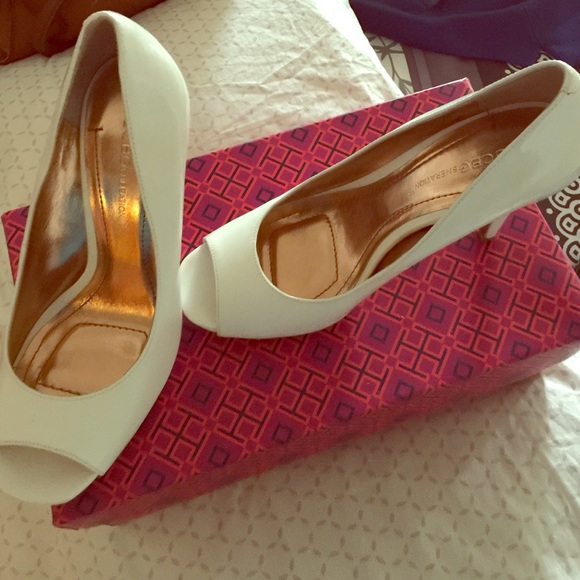 Cute BCBG high heels!