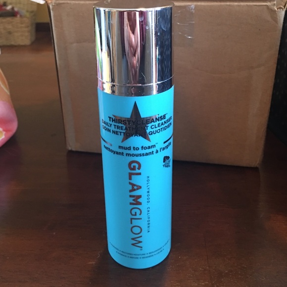 GlamGlow Thirsty Cleanse mud to foam cleanser