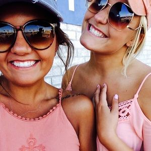 Meet your Posher, Hailey