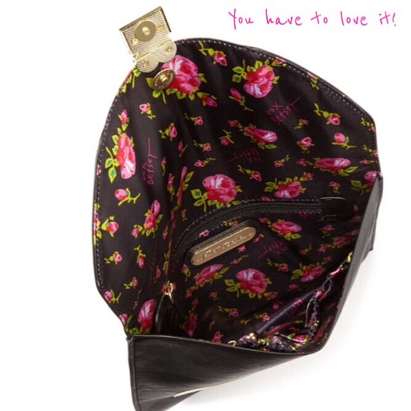 Betsey Johnson Pug bag - Picture 3 of 3