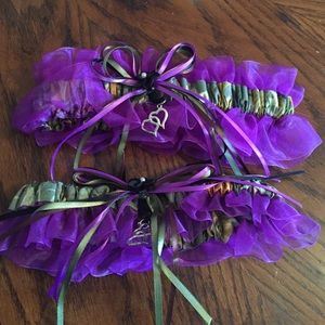 Purple camo garter set