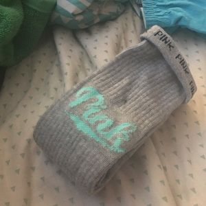VS PINK SOCKS (grey)